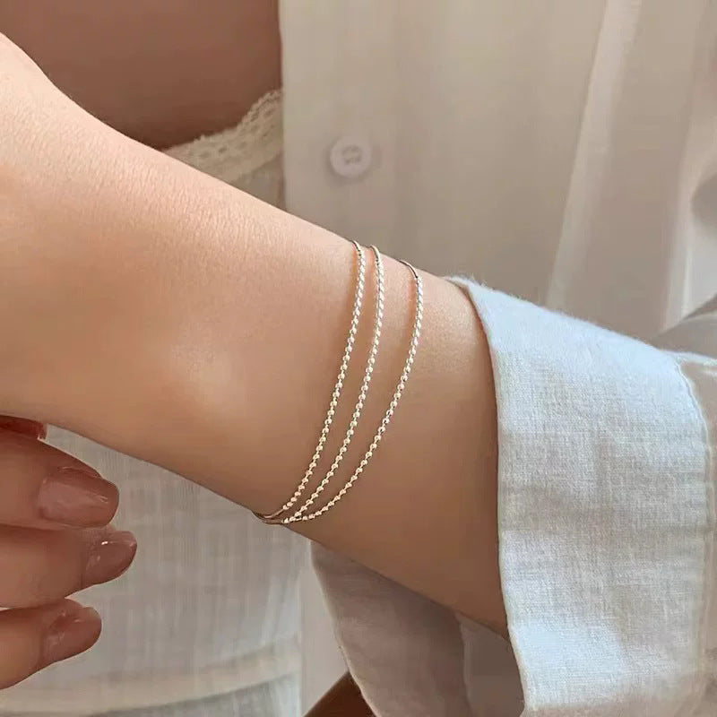 Zartes Mehrreihiges Armband in Silberoptik